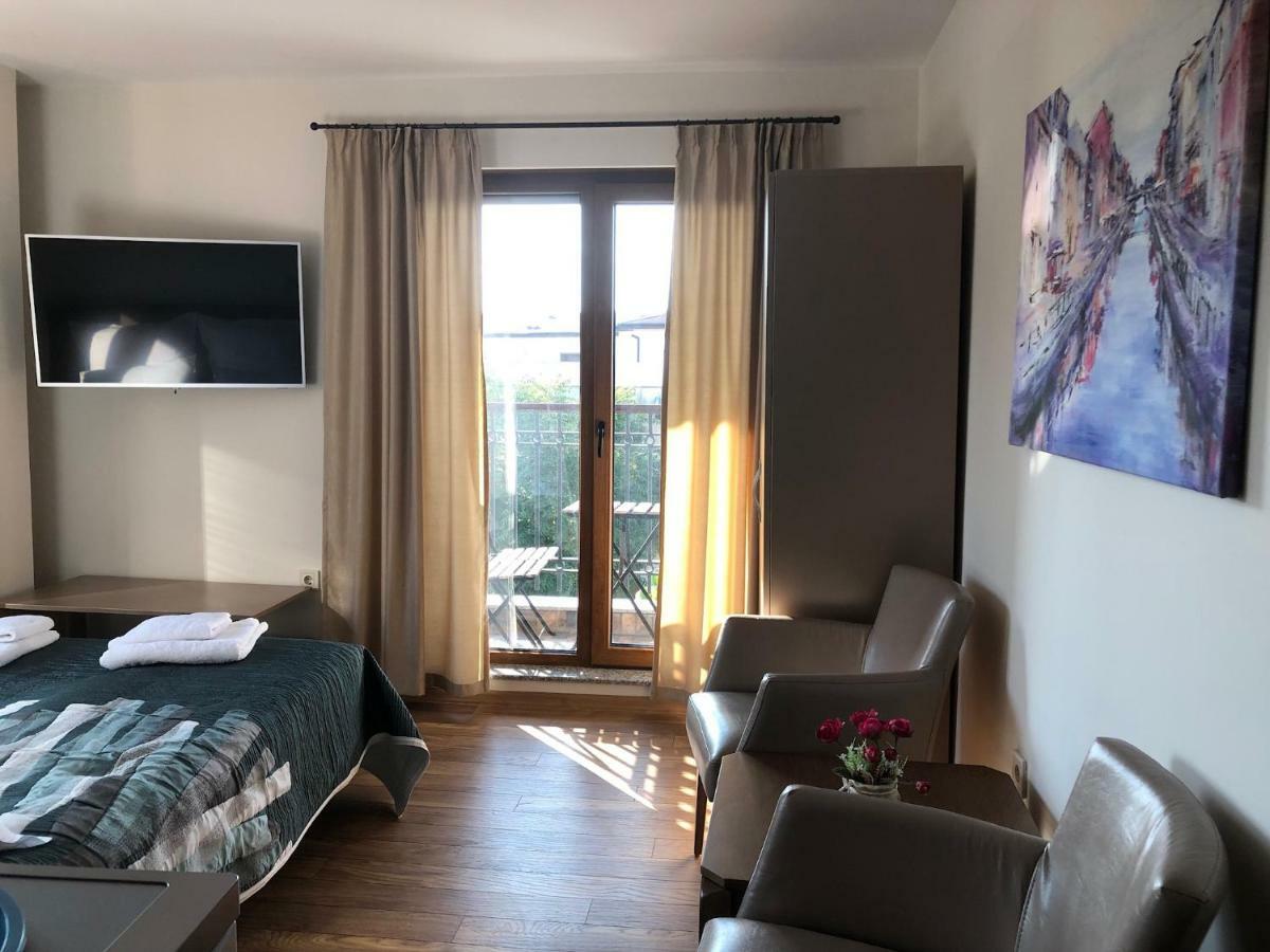 Breeze Guest House 切尔诺莫雷茨 外观 照片
