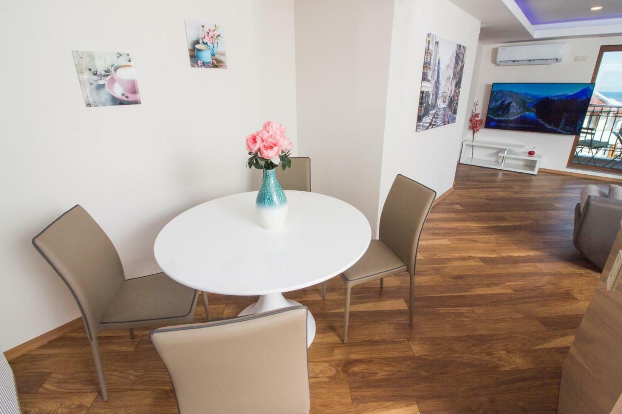 Breeze Guest House 切尔诺莫雷茨 外观 照片